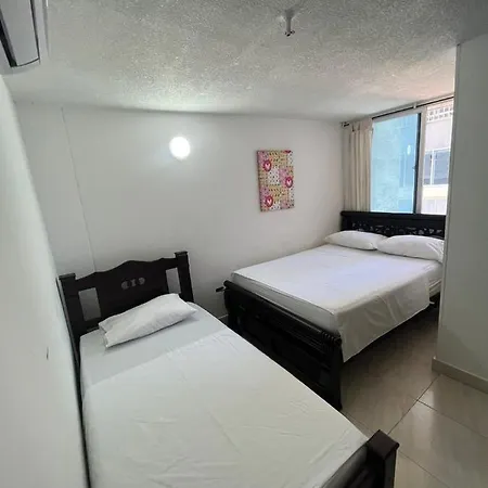 3tc6 Apartamento De 3 Alcobas Cerca Al Mar Con Vista Aire Acondicionado Y Wifi Apartamento